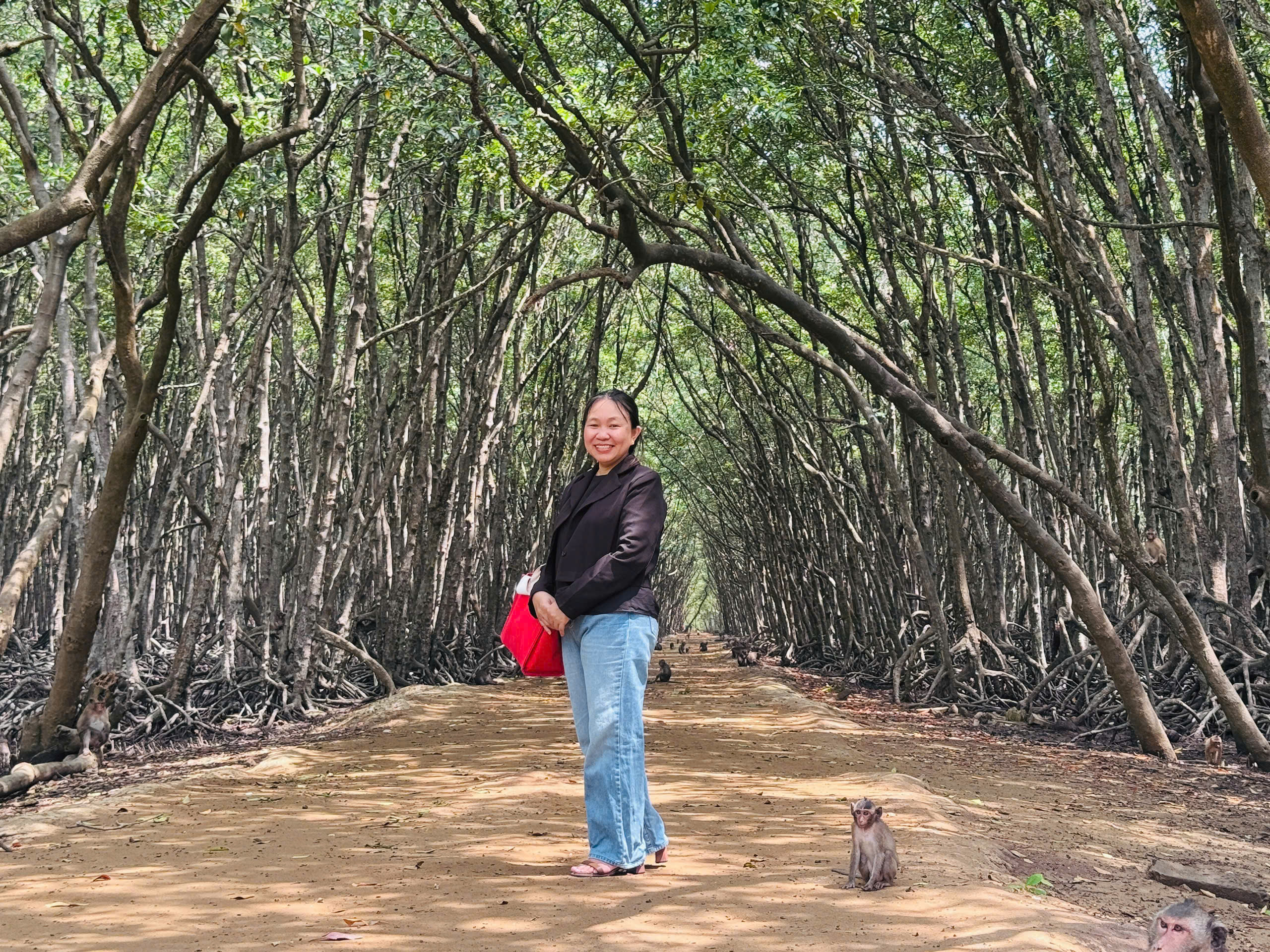 Thăm căn cứ Rừng Sác - chiến khu huyền thoại giữa vùng nước ngập mặn- Ảnh 20. Thăm căn cứ Rừng Sác - chiến khu huyền thoại giữa vùng nước ngập mặn- Ảnh 20.