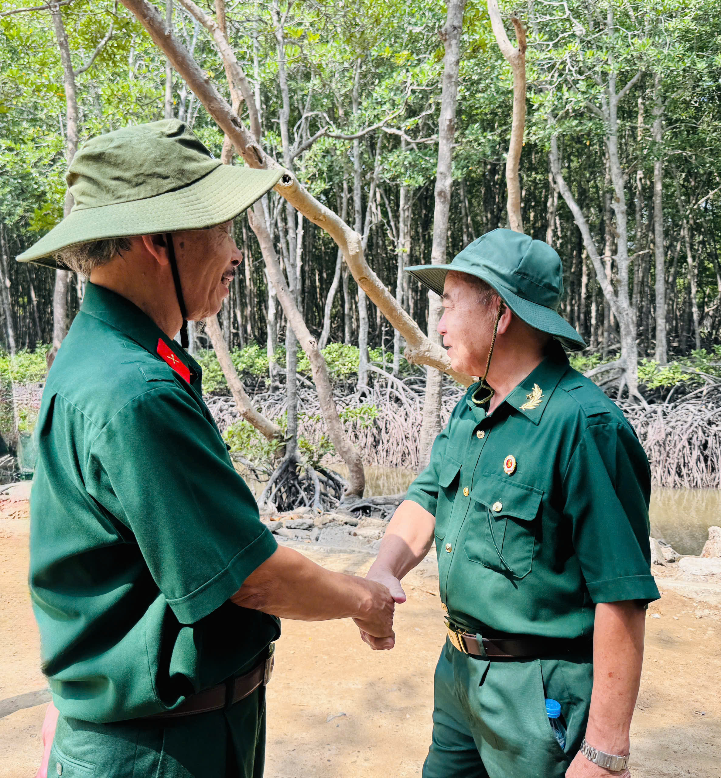 Thăm căn cứ Rừng Sác - chiến khu huyền thoại giữa vùng nước ngập mặn- Ảnh 17. Thăm căn cứ Rừng Sác - chiến khu huyền thoại giữa vùng nước ngập mặn- Ảnh 17.