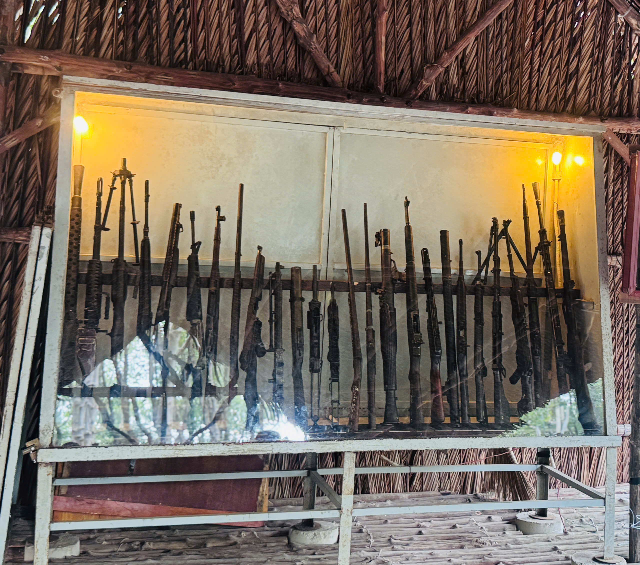 Thăm căn cứ Rừng Sác - chiến khu huyền thoại giữa vùng nước ngập mặn- Ảnh 16. Thăm căn cứ Rừng Sác - chiến khu huyền thoại giữa vùng nước ngập mặn- Ảnh 16.