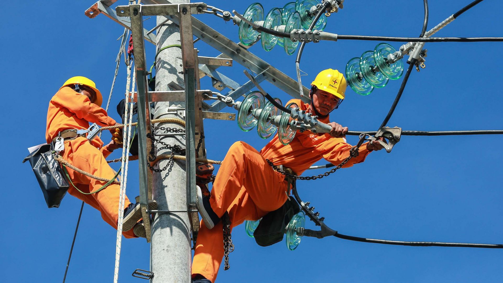 Thủ tướng chỉ đạo quyết liệt triển khai đồng bộ c&aacute;c giải ph&aacute;p bảo đảm cung ứng điện- Ảnh 1.