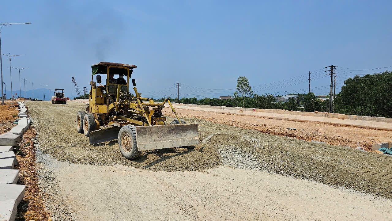 Chạy nước r&uacute;t ho&agrave;n th&agrave;nh đường cứu hộ cứu nạn ở Huế sau 13 năm thi c&ocirc;ng- Ảnh 3.