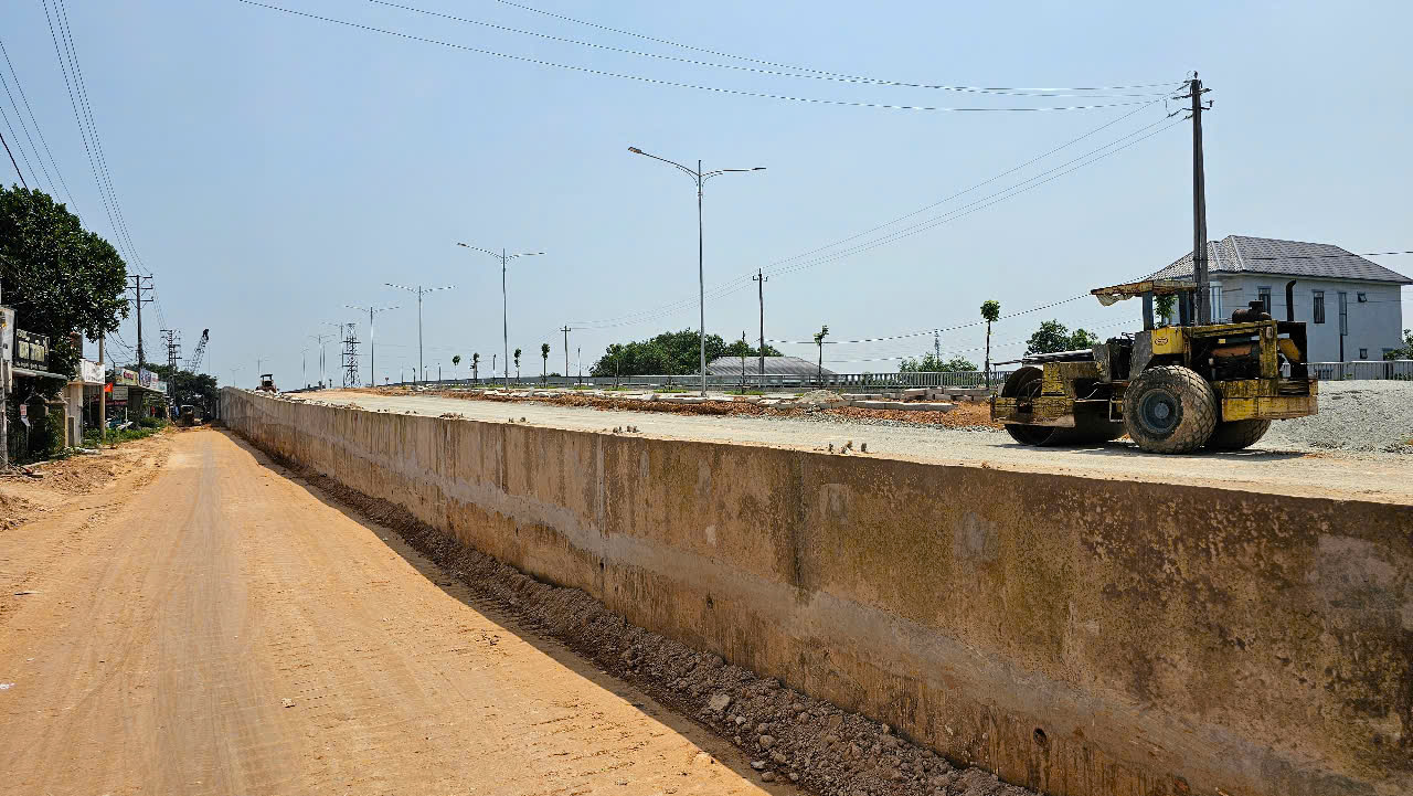 Chạy nước r&uacute;t ho&agrave;n th&agrave;nh đường cứu hộ cứu nạn ở Huế sau 13 năm thi c&ocirc;ng- Ảnh 4.