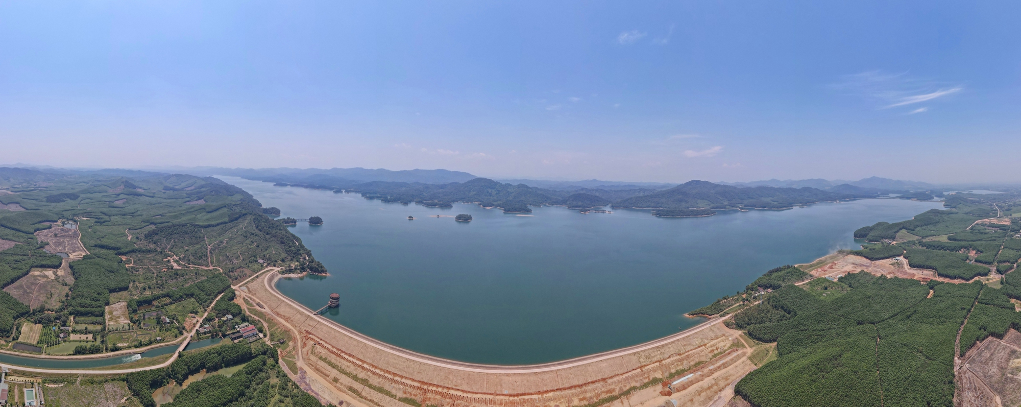 Đại thủy nông Kẻ Gỗ được nâng cấp, sửa chữa thế nào?- Ảnh 1. Đại thủy nông Kẻ Gỗ được nâng cấp, sửa chữa thế nào?- Ảnh 1.