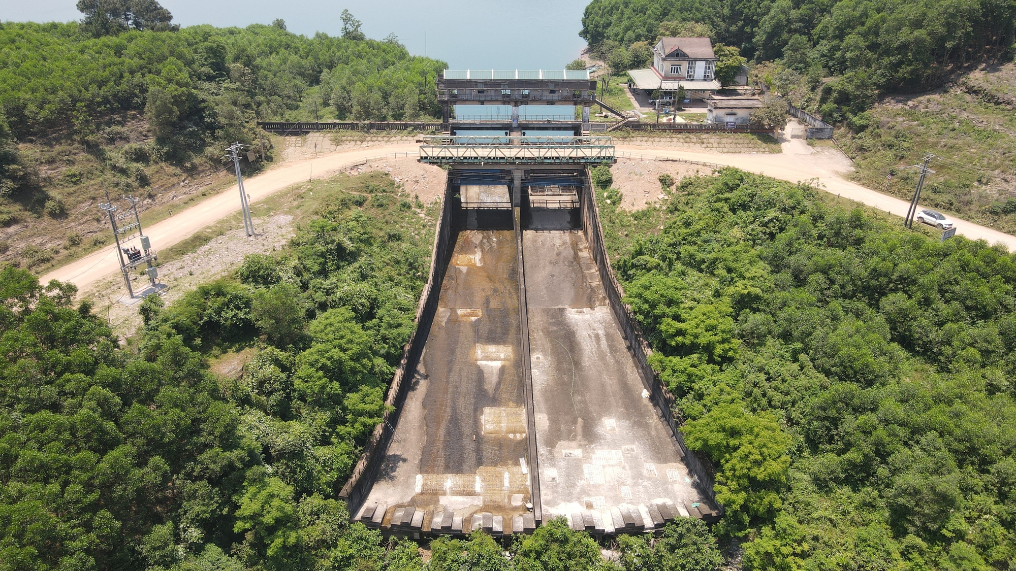 Đại thủy nông Kẻ Gỗ được nâng cấp, sửa chữa thế nào?- Ảnh 3. Đại thủy nông Kẻ Gỗ được nâng cấp, sửa chữa thế nào?- Ảnh 3.