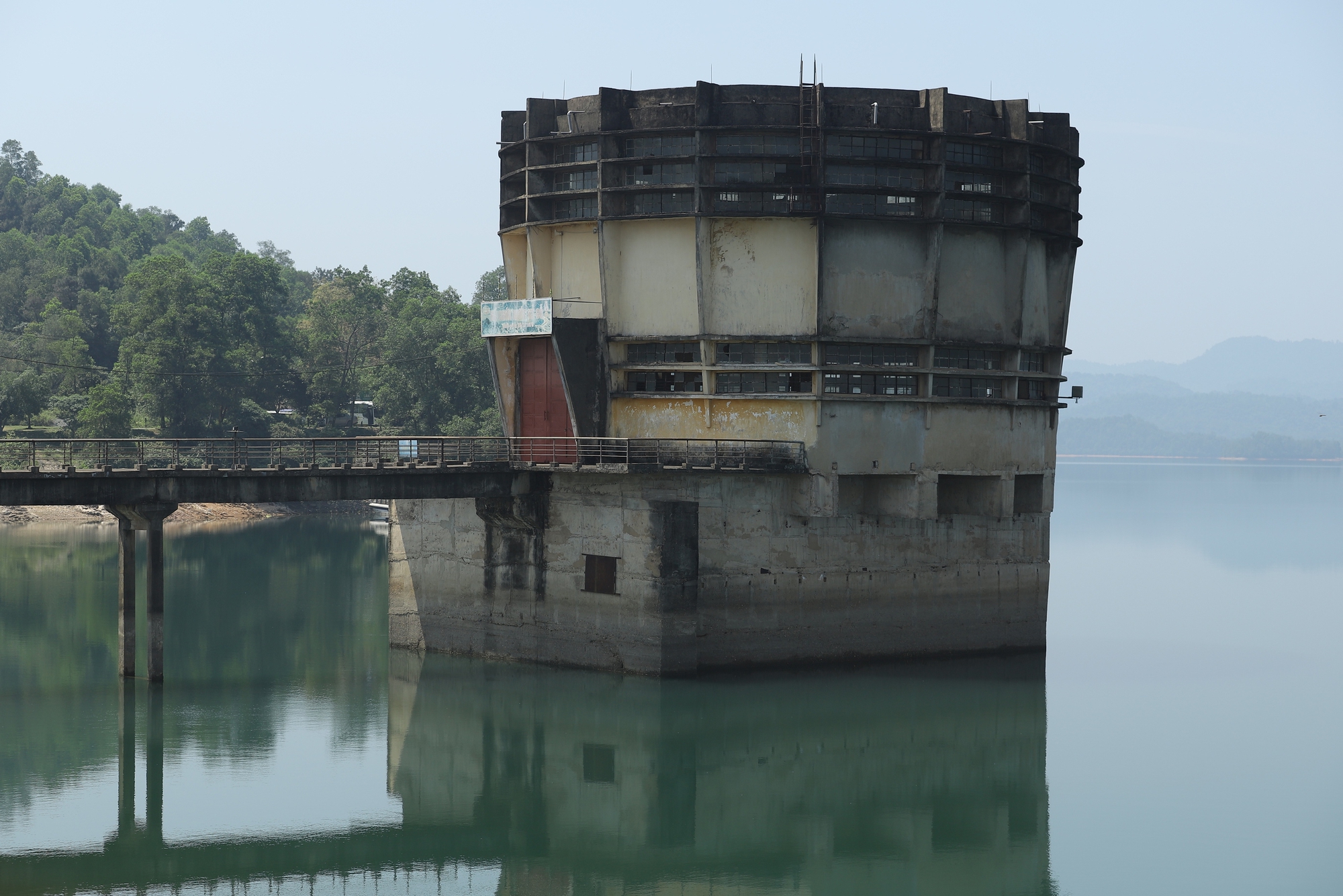 Đại thủy nông Kẻ Gỗ được nâng cấp, sửa chữa thế nào?- Ảnh 5. Đại thủy nông Kẻ Gỗ được nâng cấp, sửa chữa thế nào?- Ảnh 5.