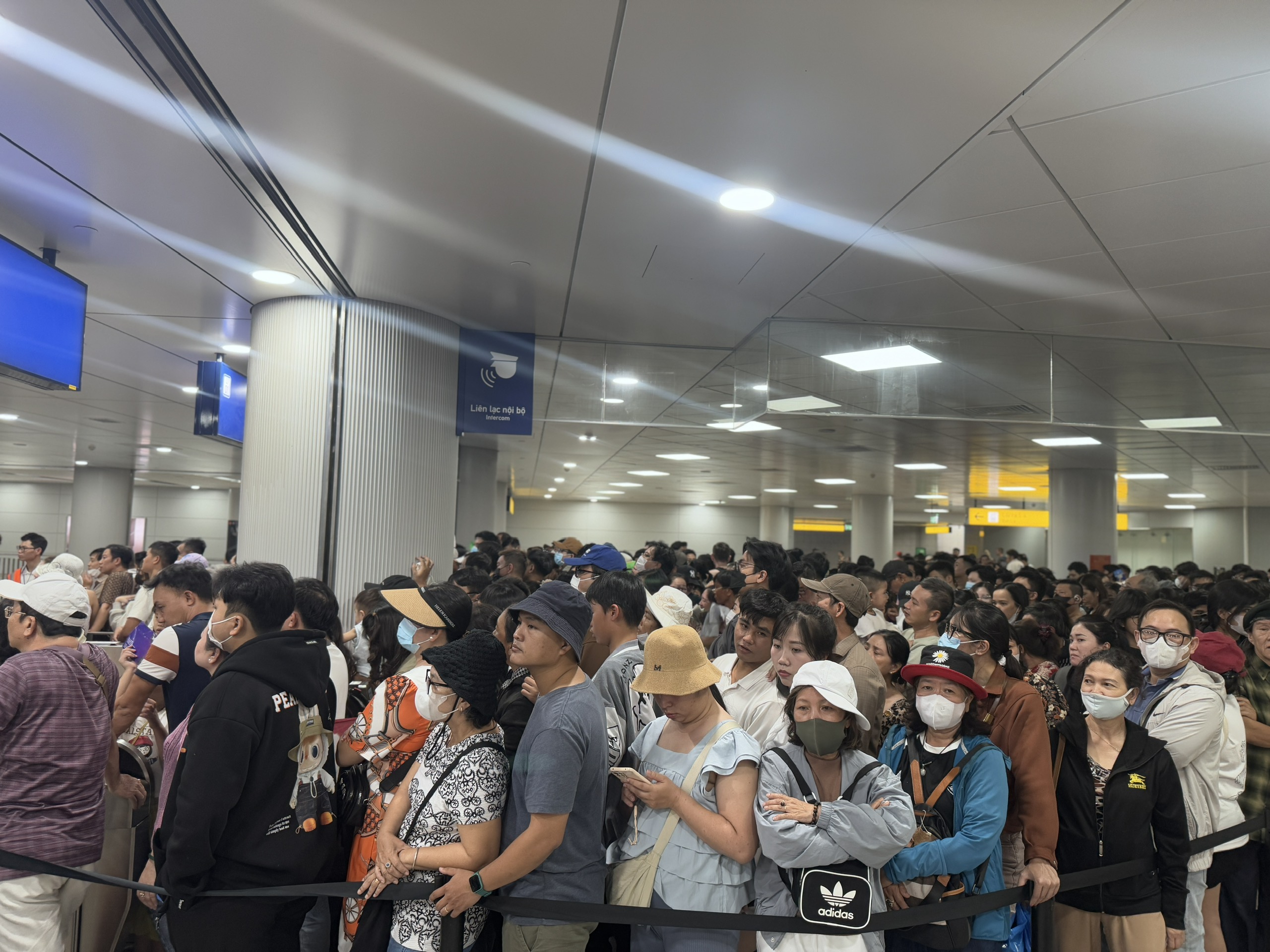 TP.HCM: Cao điểm vận tải c&ocirc;ng cộng 20 ng&agrave;y phục vụ Tết v&agrave; lễ hội xu&acirc;n B&iacute;nh Ngọ- Ảnh 1.