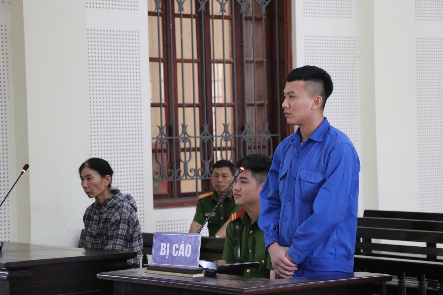 Nghệ An: Đâm bạn tử vong, thanh niên bị phạt 17 năm tù- Ảnh 1. Nghệ An: Đâm bạn tử vong, thanh niên bị phạt 17 năm tù- Ảnh 1.