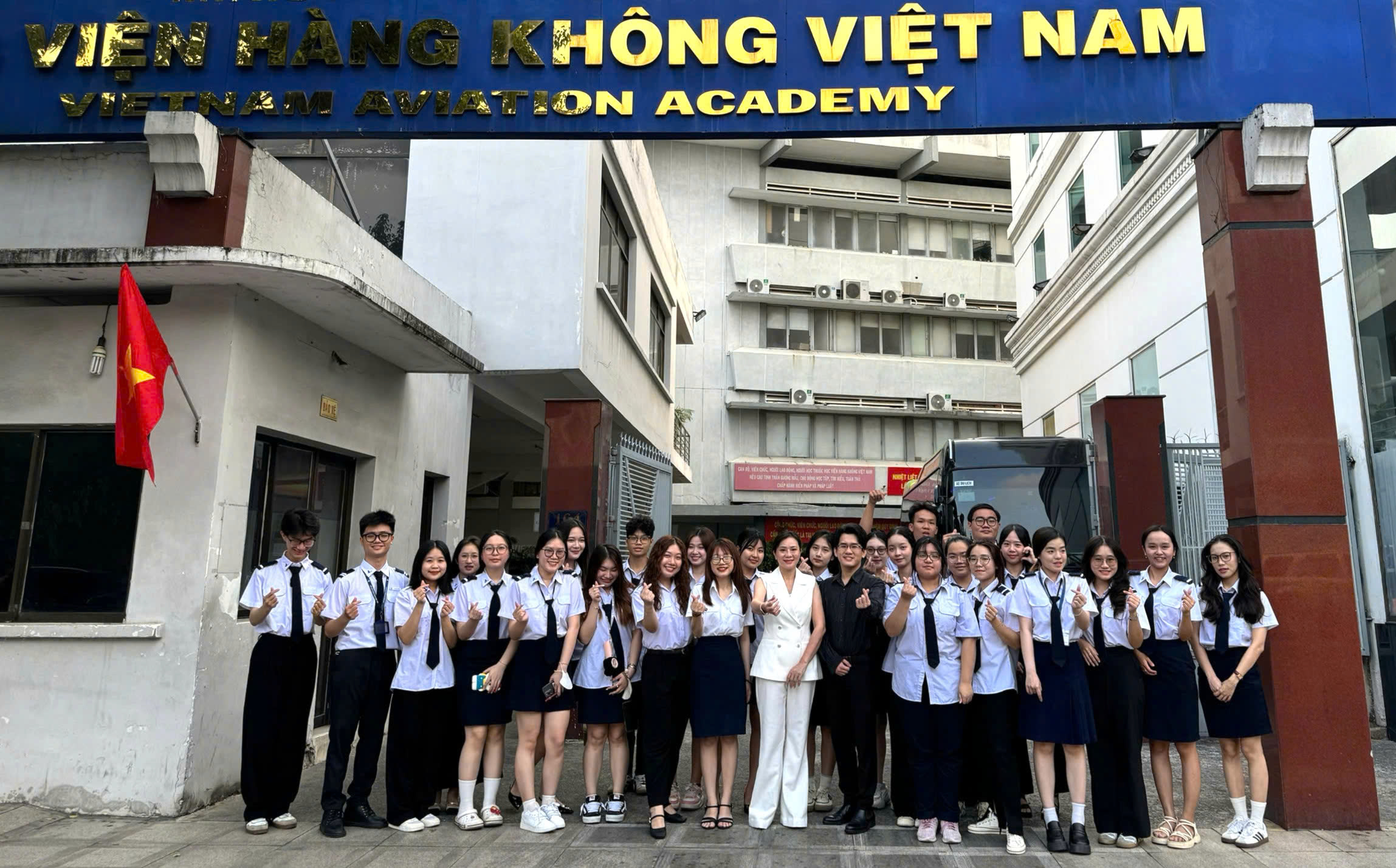Tự h&agrave;o VAA: L&ecirc; Thanh Thi&ecirc;n xuất sắc gi&agrave;nh ng&ocirc;i qu&aacute;n qu&acirc;n "Rung chu&ocirc;ng v&agrave;ng 2025"- Ảnh 6.