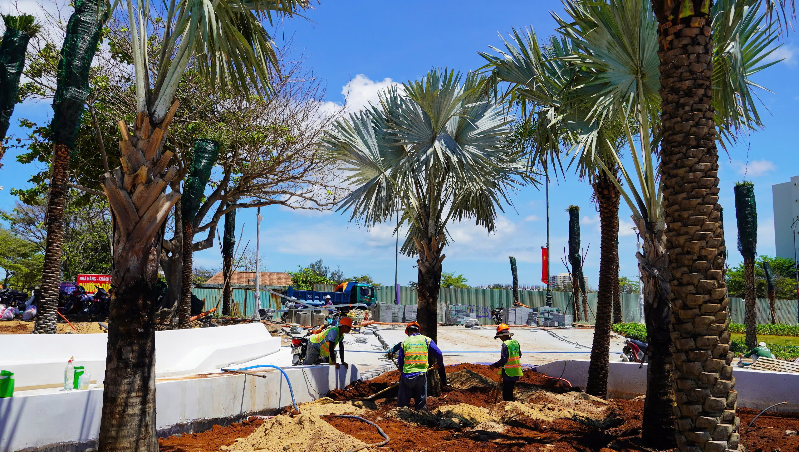 Vũng T&agrave;u đua nước r&uacute;t ho&agrave;n thiện c&ocirc;ng vi&ecirc;n b&atilde;i biển kịp đ&oacute;n kh&aacute;ch dịp lễ 30/4- Ảnh 5.