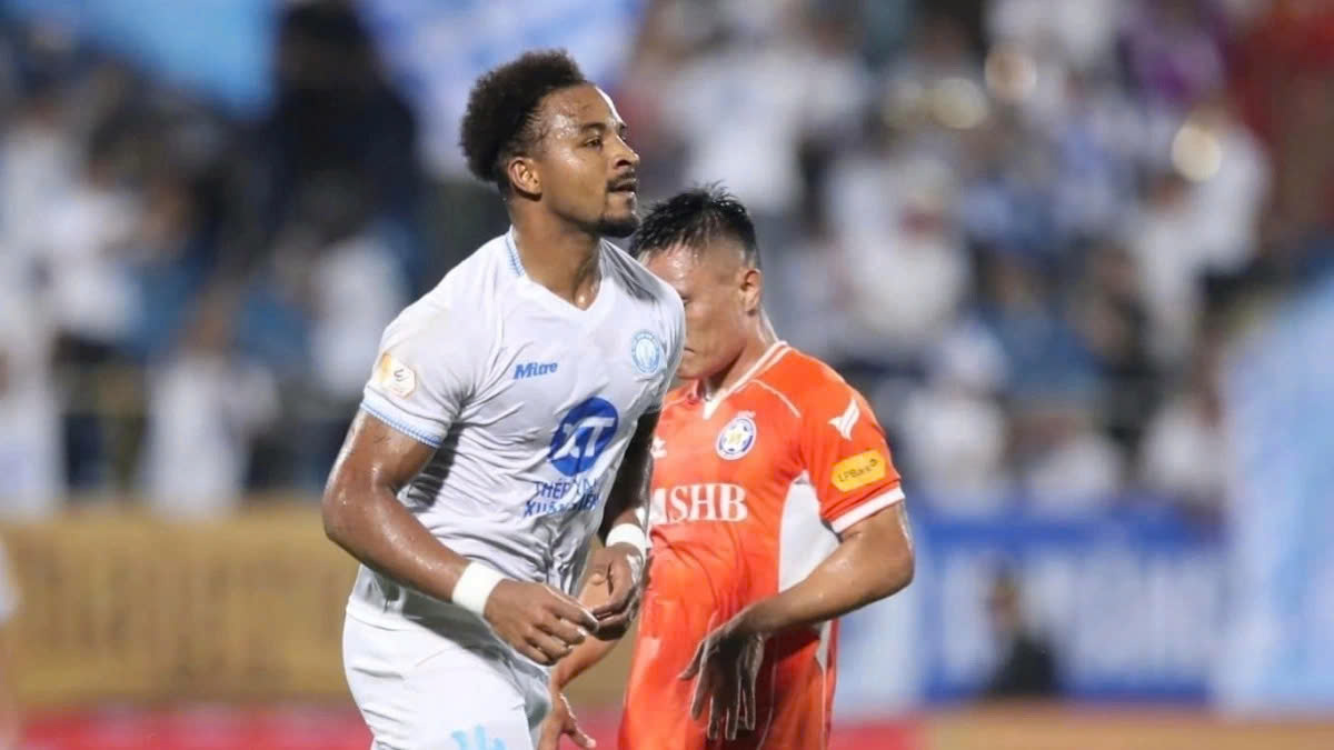 Xu&acirc;n Son k&yacute; bản hợp đồng hiếm thấy với nh&agrave; v&ocirc; địch V-League- Ảnh 1.
