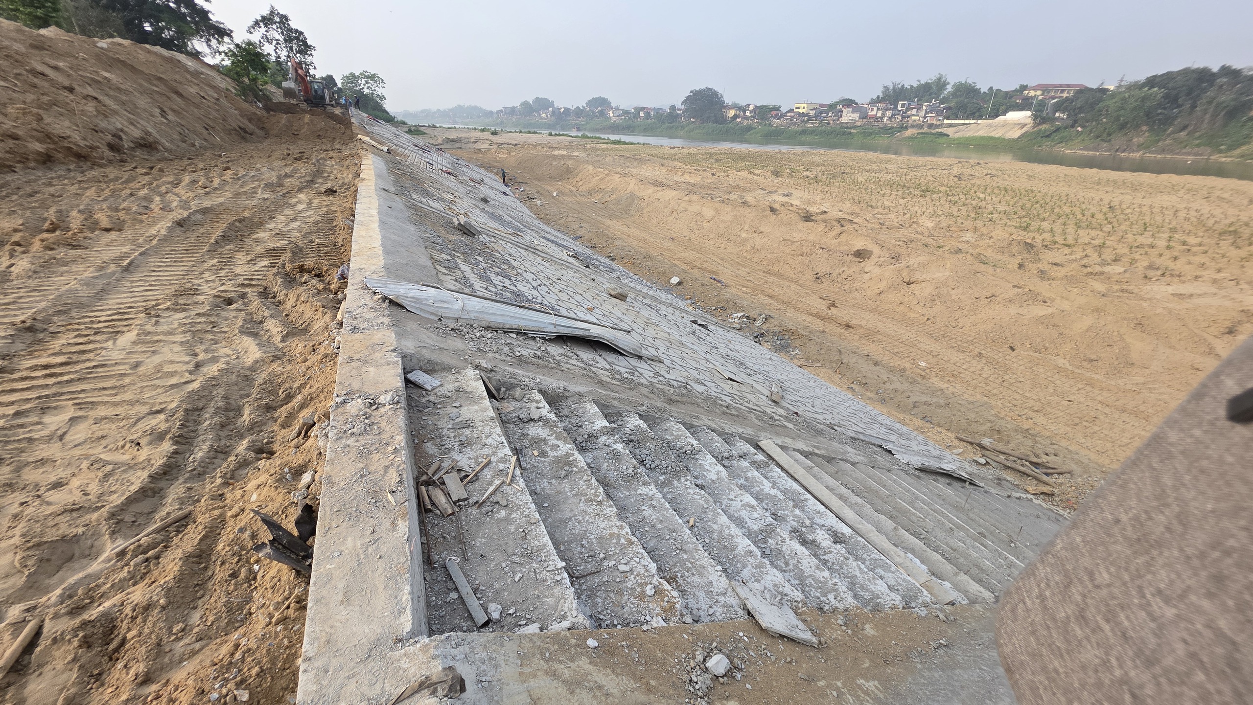 Dự án kè sông Hồng ở Yên Bái hiện ra sao?- Ảnh 7. Dự án kè sông Hồng ở Yên Bái hiện ra sao?- Ảnh 7.