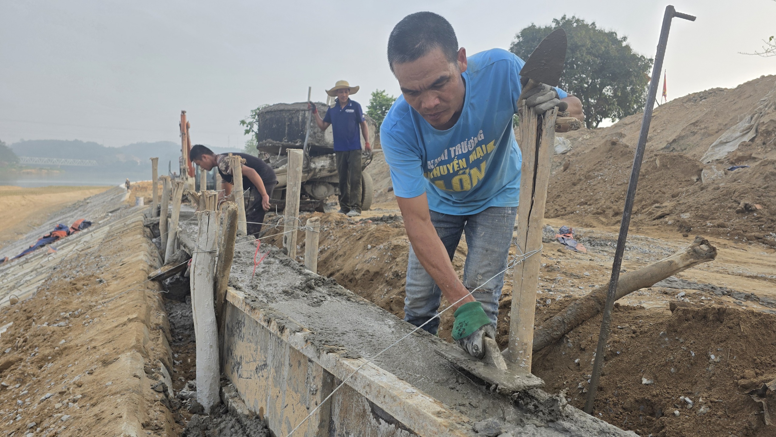 Dự án kè sông Hồng ở Yên Bái hiện ra sao?- Ảnh 9. Dự án kè sông Hồng ở Yên Bái hiện ra sao?- Ảnh 9.