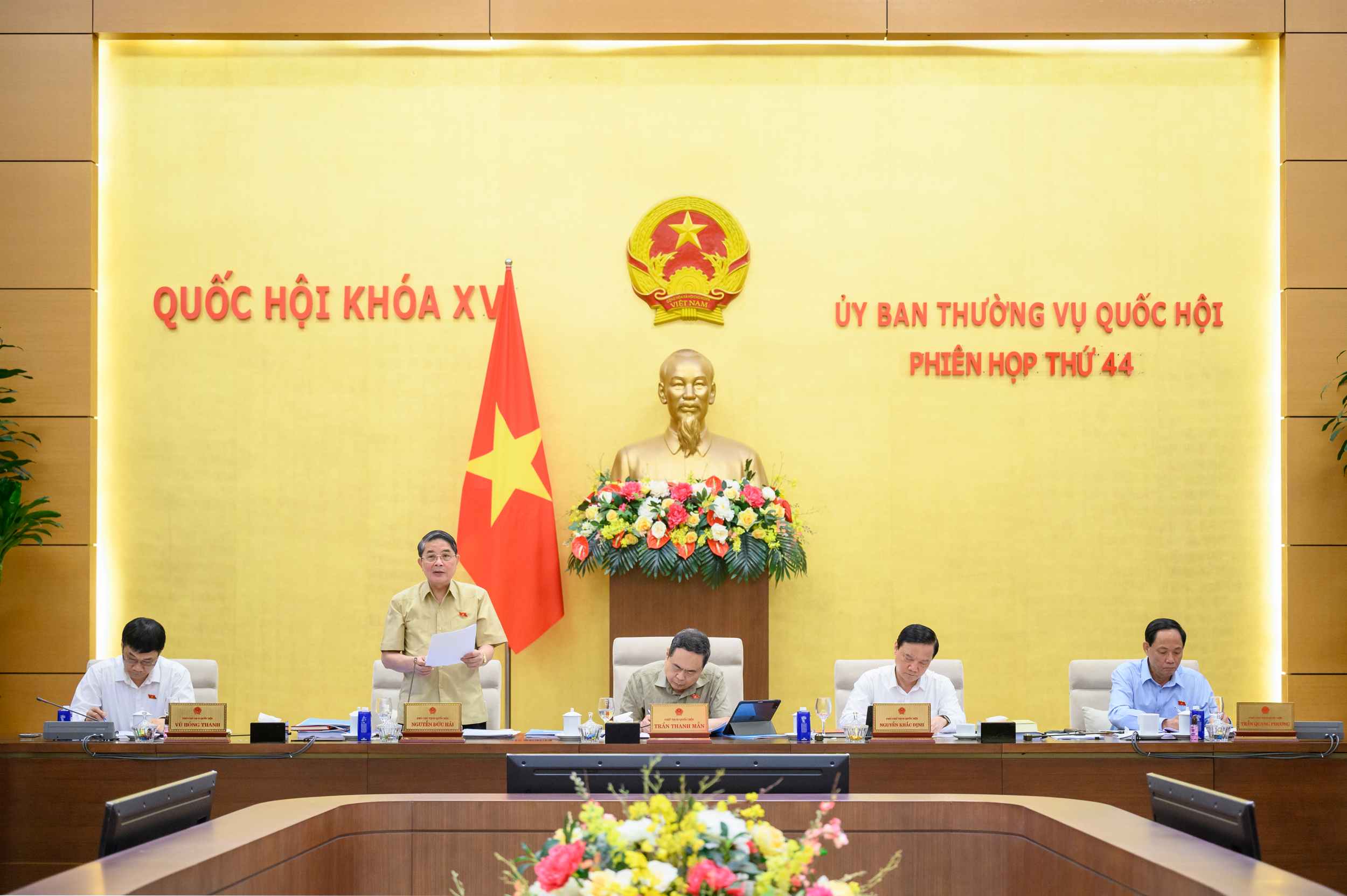 L&ugrave;i thời gian xem x&eacute;t ban h&agrave;nh ti&ecirc;u ch&iacute;, định mức ph&acirc;n bổ chi ng&acirc;n s&aacute;ch sau kỳ họp thứ 9- Ảnh 4.