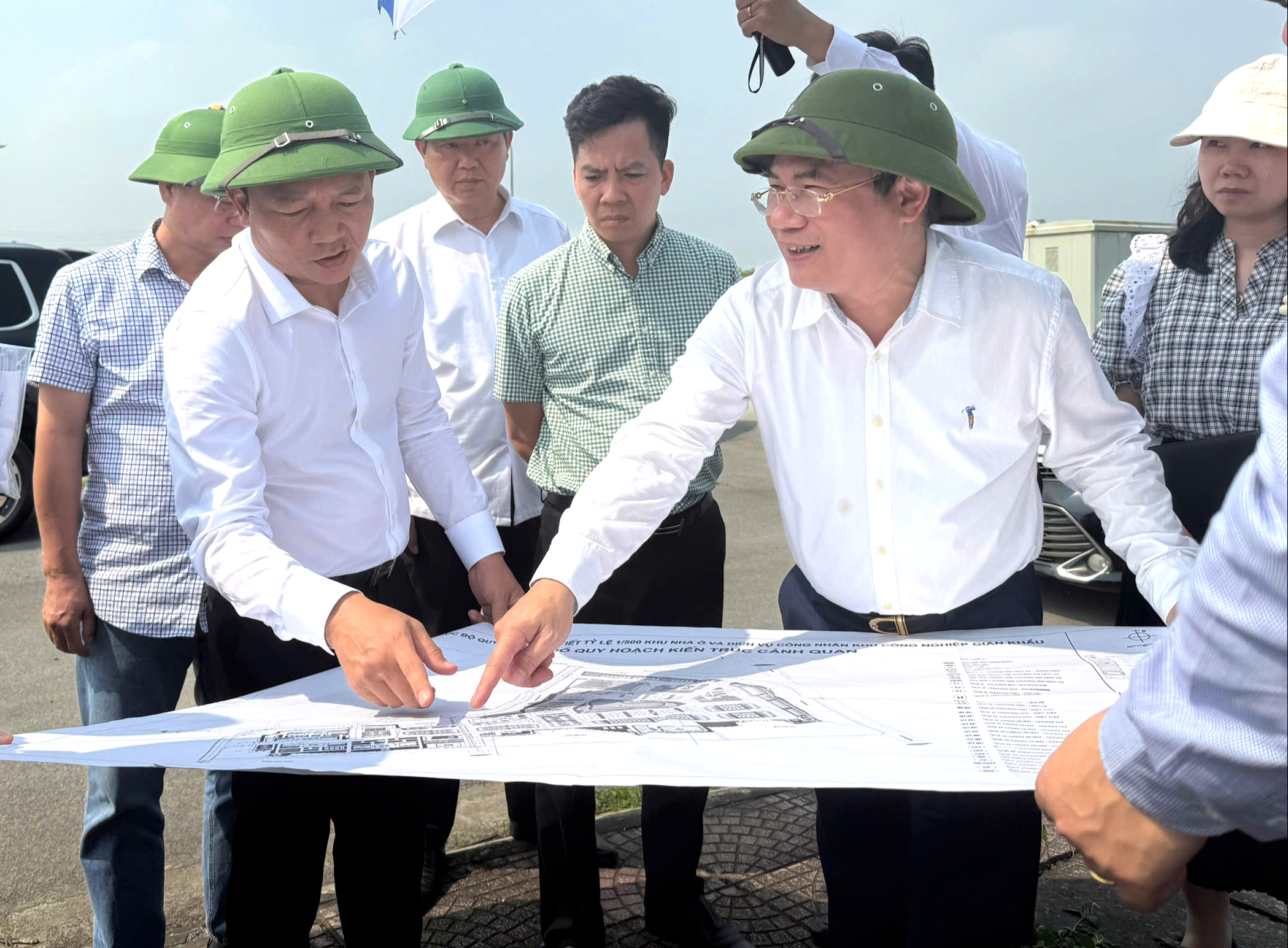 Thứ trưởng Bộ X&acirc;y dựng: L&agrave;m nhanh nh&agrave; ở x&atilde; hội, đừng x&acirc;y m&oacute;ng rồi để đ&oacute;- Ảnh 3.