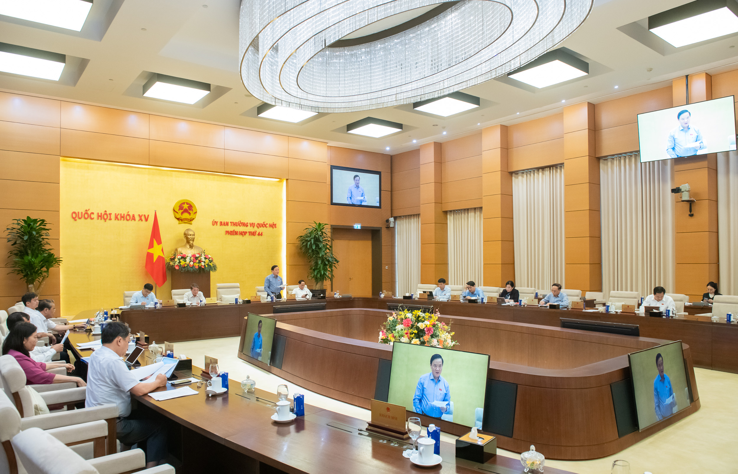 Sẽ bổ sung ch&iacute;nh s&aacute;ch thu&ecirc; nh&agrave; ở x&atilde; hội cho c&ocirc;ng chức- Ảnh 4.