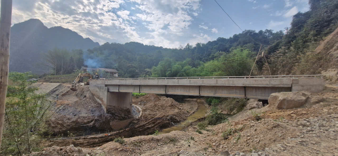 Sau 3 lần gi&atilde;n tiến độ, đường 120 tỷ ở Cao Bằng được cam kết về đ&iacute;ch trước 30/6- Ảnh 6.