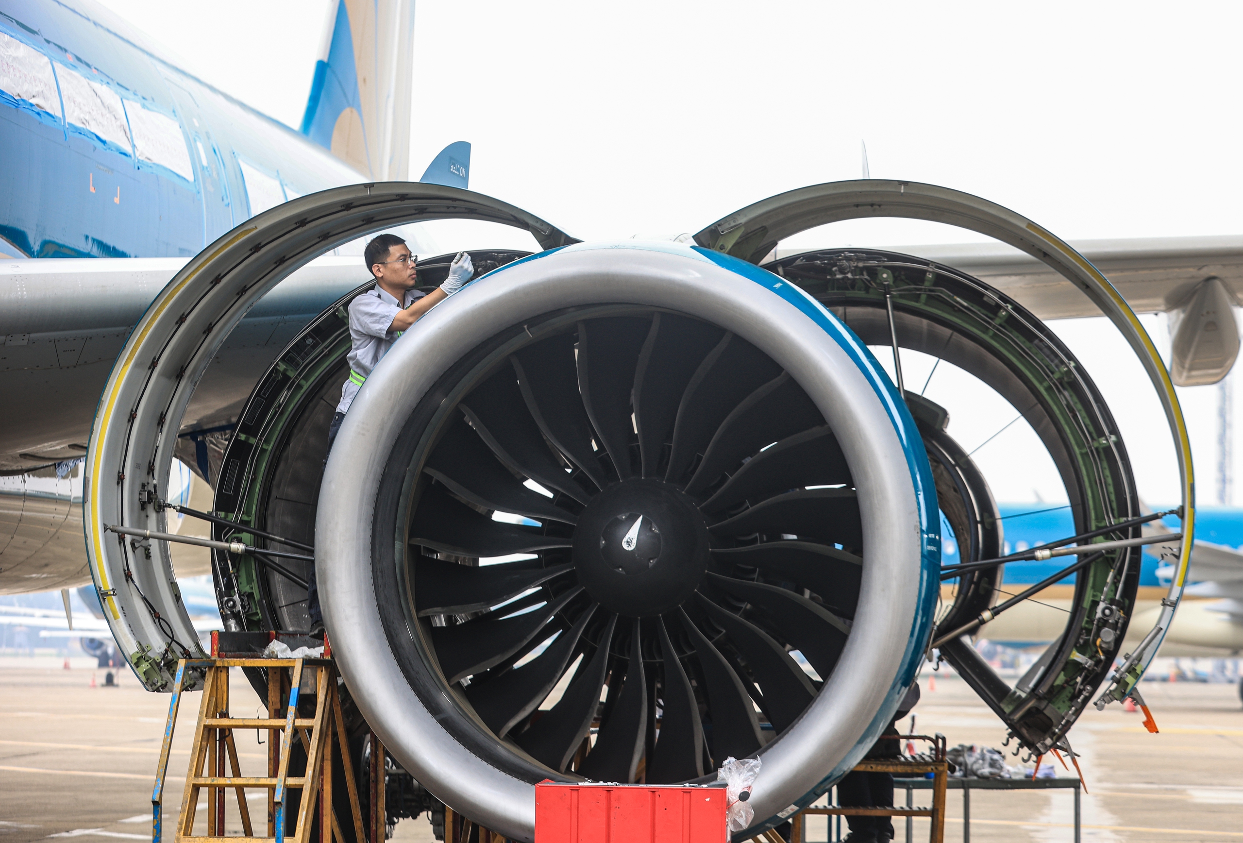 Cận cảnh xưởng chăm s&oacute;c d&agrave;n "chim sắt" tại Nội B&agrave;i- Ảnh 15.