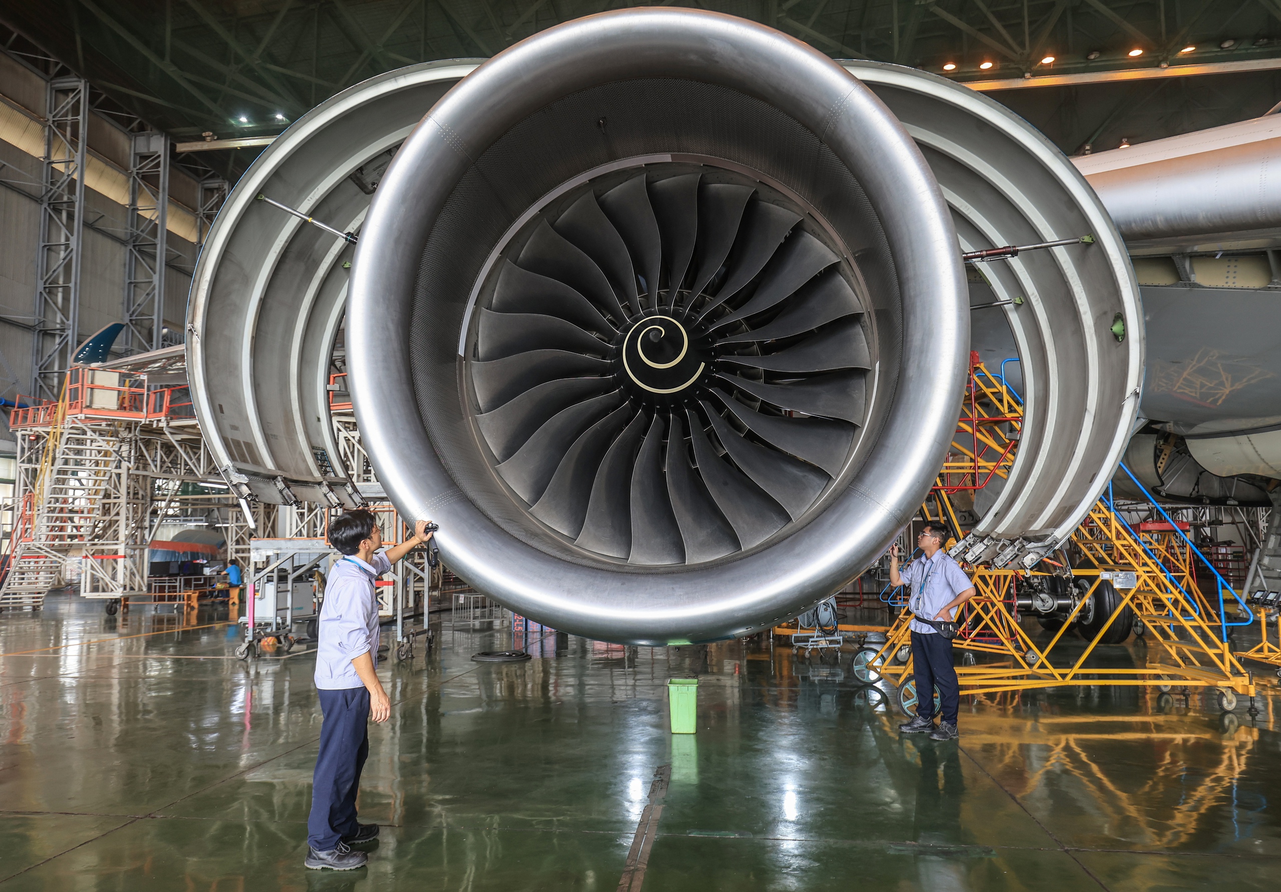 Cận cảnh xưởng chăm s&oacute;c d&agrave;n "chim sắt" tại Nội B&agrave;i- Ảnh 2.