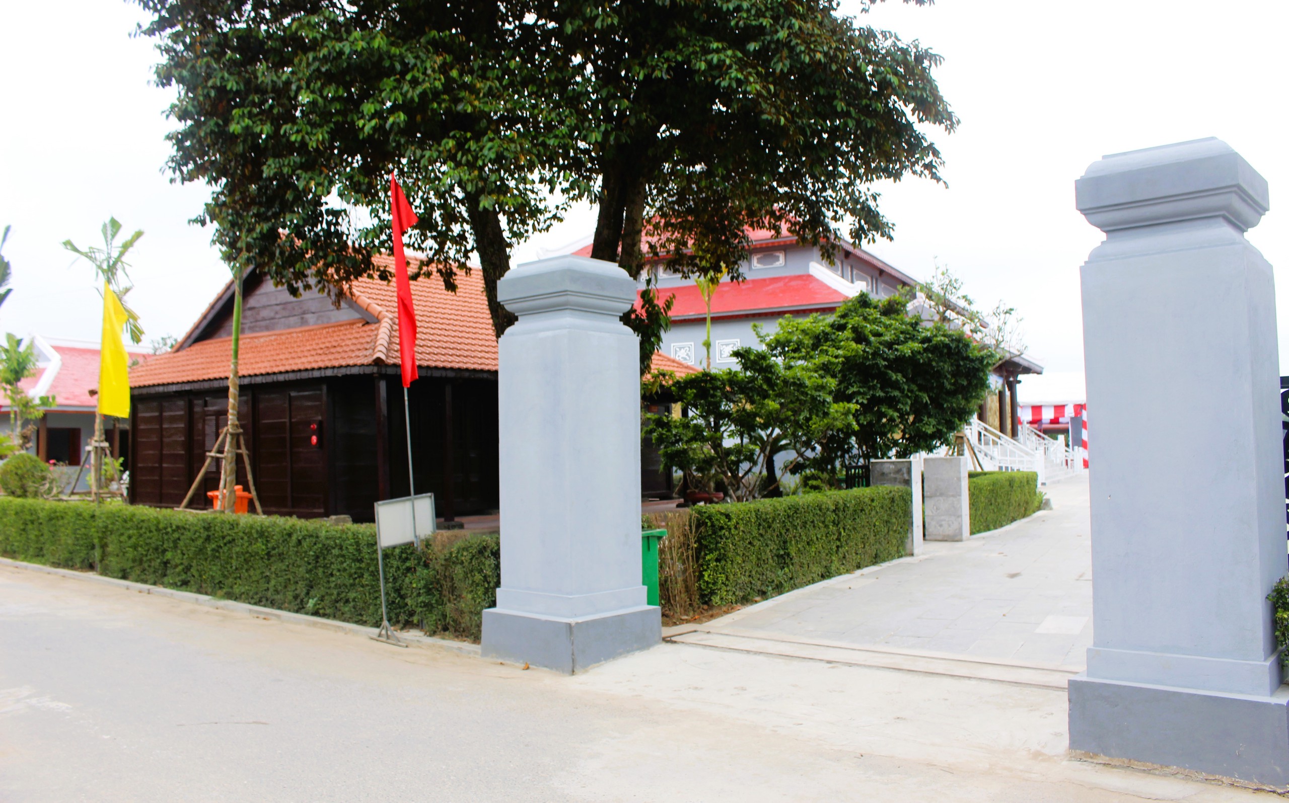 Ngắm c&ocirc;ng tr&igrave;nh t&ocirc;n tạo Khu lưu niệm Tổng B&iacute; thư L&ecirc; Duẩn kh&aacute;nh th&agrave;nh v&agrave;o dịp lễ 30/4- Ảnh 11.