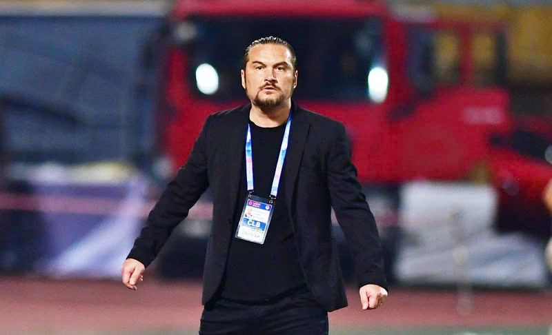 HLV Popov bất ngờ t&aacute;i xuất V-League sau gần 2 th&aacute;ng- Ảnh 1.