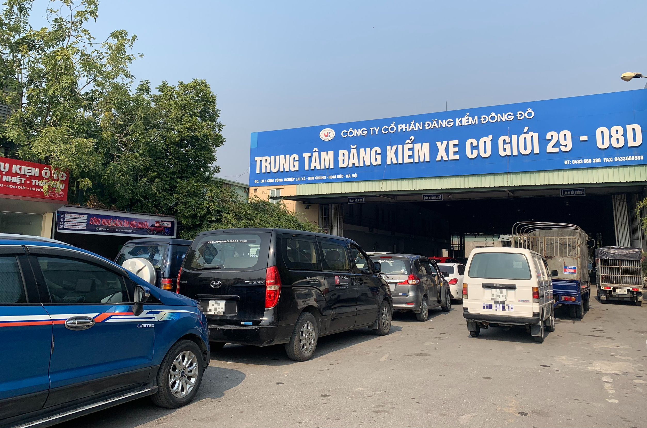 Trung t&acirc;m đăng kiểm tất bật trước thềm nghỉ lễ 30/4- Ảnh 2.