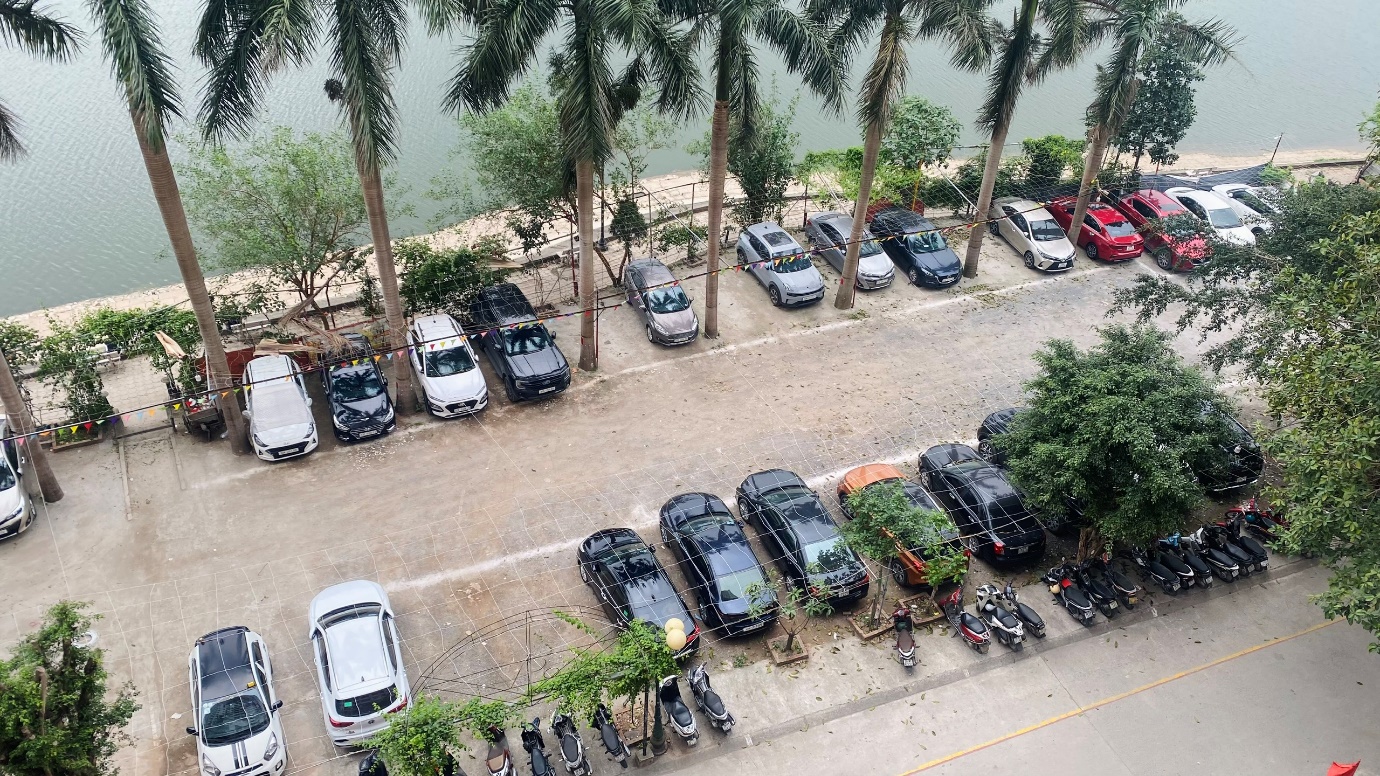 Chung cư x&acirc;y vượt tầng "bức tử" giao th&ocirc;ng, cư d&acirc;n chịu trận- Ảnh 2.