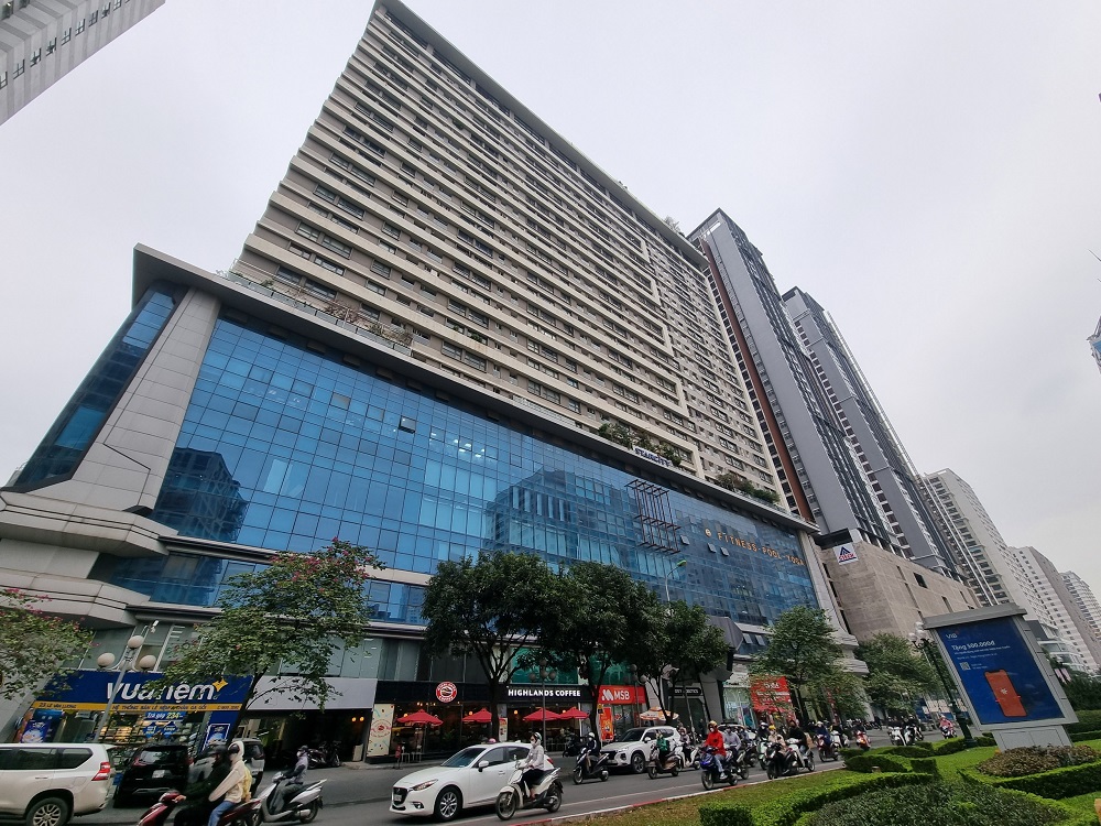 Chung cư x&acirc;y vượt tầng "bức tử" giao th&ocirc;ng, cư d&acirc;n chịu trận- Ảnh 4.