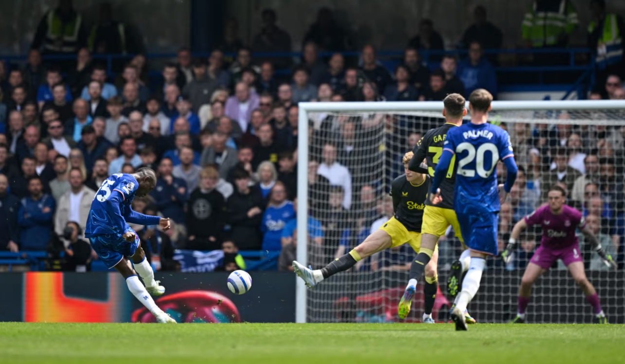 Thắng tối thiểu Everton, Chelsea nu&ocirc;i hy vọng top 4- Ảnh 1.