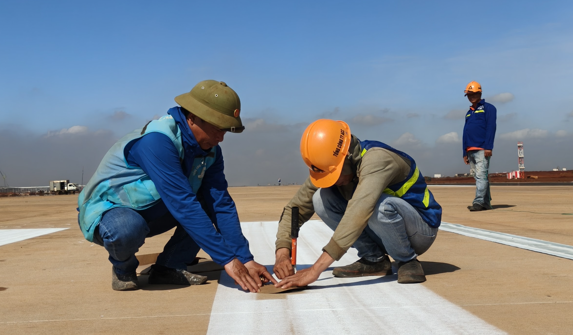 Đường cất hạ cánh sân bay Long Thành trước ngày về đích- Ảnh 4. Đường cất hạ cánh sân bay Long Thành trước ngày về đích- Ảnh 4.