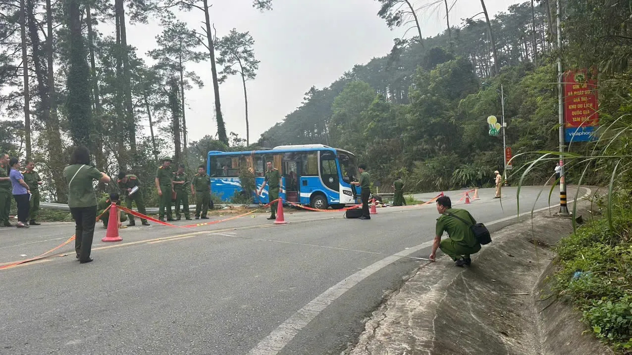 Thủ tướng: Khẩn trương khắc phục hậu quả vụ tai nạn khiến 2 người tử vong tại Vĩnh Ph&uacute;c- Ảnh 1.