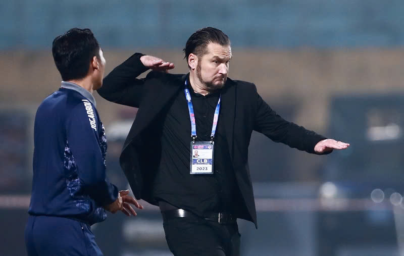 HLV Popov viết tiếp c&acirc;u chuyện dang dở tại V-League- Ảnh 2.