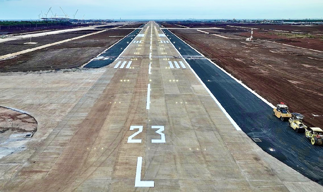 Ch&iacute;nh thức bật đ&egrave;n hiệu đường cất, hạ c&aacute;nh s&acirc;n bay Long Th&agrave;nh- Ảnh 3.