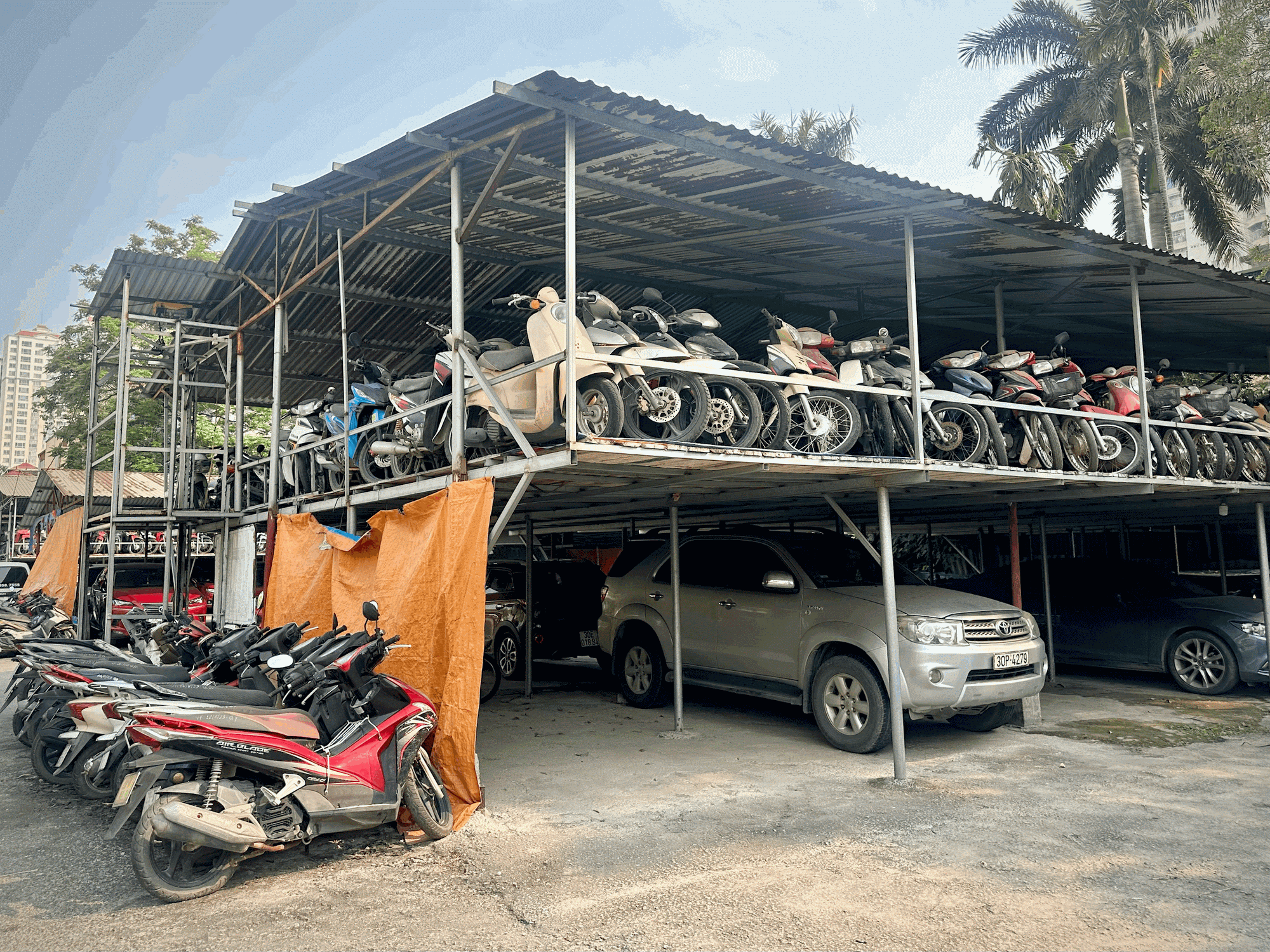 Xe vi phạm giảm, b&atilde;i giữ vẫn qu&aacute; tải v&igrave; tồn kho cũ chưa xử l&yacute;- Ảnh 3.