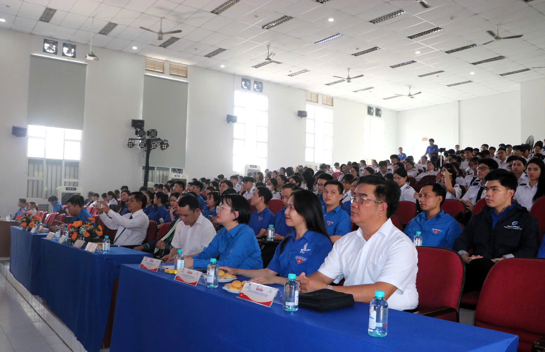 Tuổi trẻ ngành Xây dựng hành động trách nhiệm vì tương lai đất nước- Ảnh 3. Tuổi trẻ ngành Xây dựng hành động trách nhiệm vì tương lai đất nước- Ảnh 3.