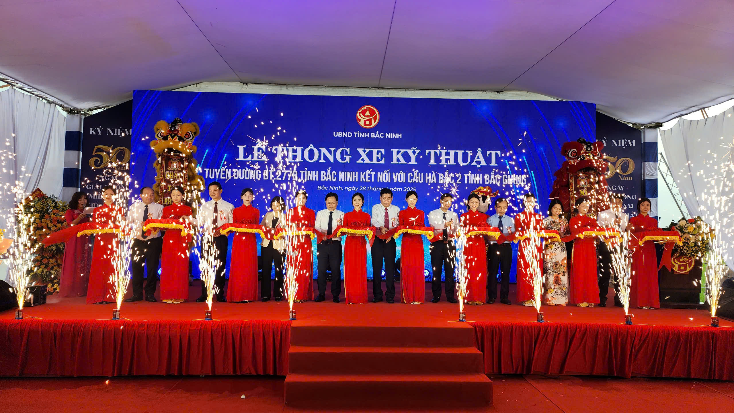 Cầu trăm tỷ th&ocirc;ng xe nối Bắc Ninh - Bắc Giang, người d&acirc;n tho&aacute;t cảnh qua s&ocirc;ng lụy đ&ograve;- Ảnh 2.