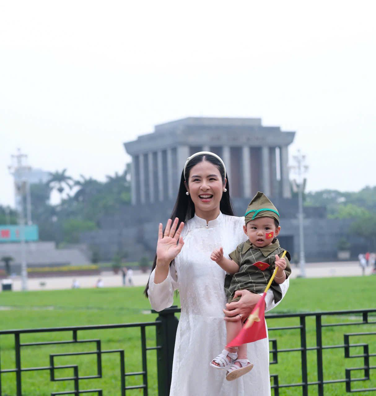 Sao Việt bắt trend lan tỏa l&ograve;ng y&ecirc;u nước, rộn r&agrave;ng c&aacute;c hoạt động ch&agrave;o mừng 30/4- Ảnh 8.