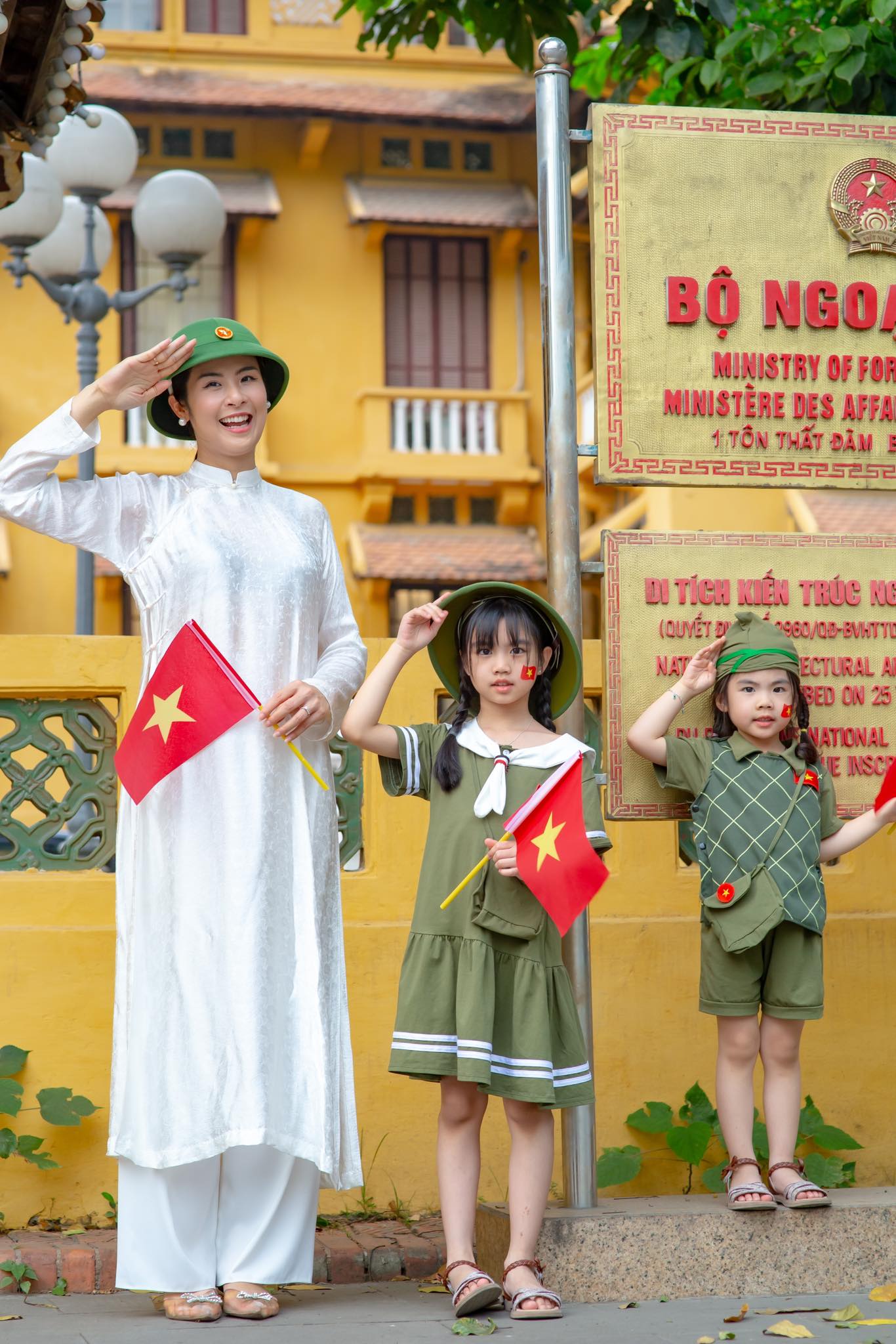 Sao Việt bắt trend lan tỏa l&ograve;ng y&ecirc;u nước, rộn r&agrave;ng c&aacute;c hoạt động ch&agrave;o mừng 30/4- Ảnh 7.