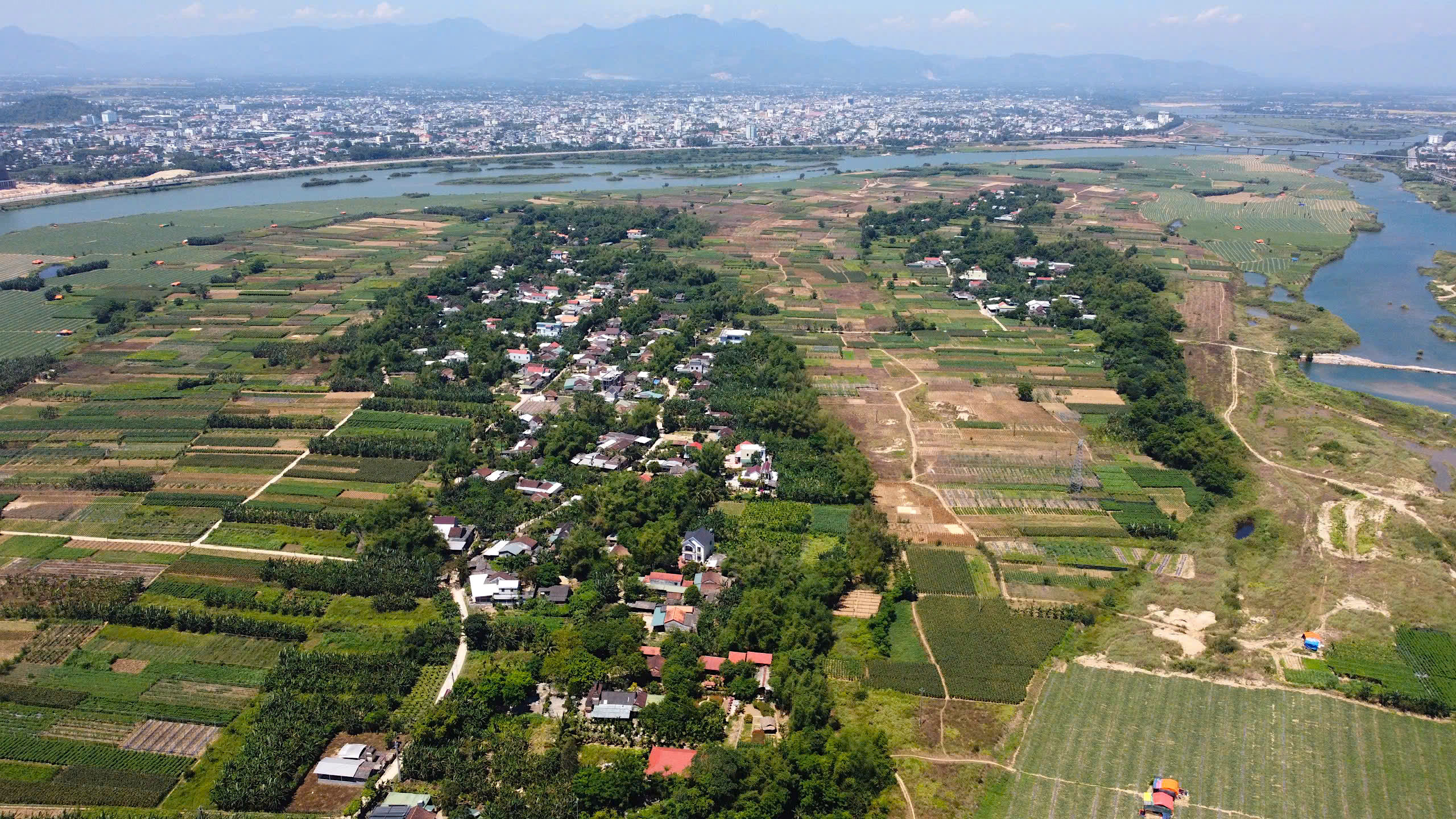 Quảng Ng&atilde;i dừng dự &aacute;n 3.800 tỷ, đấu thầu t&igrave;m nh&agrave; đầu tư v&agrave;o đảo Ngọc- Ảnh 3.