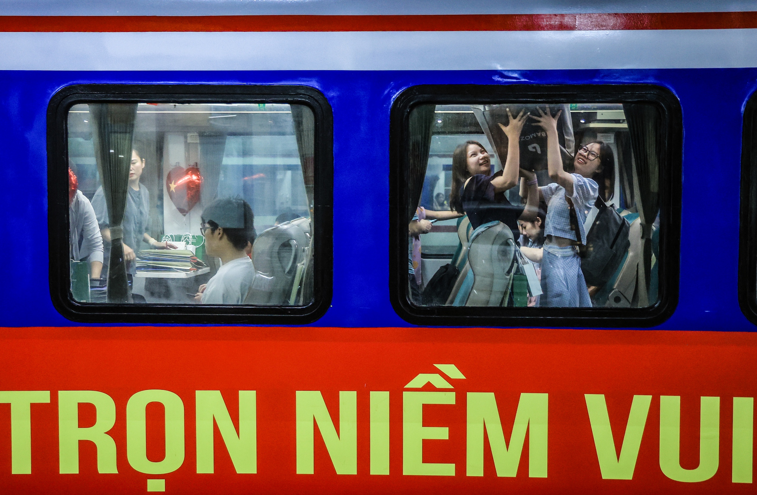 Chuyến t&agrave;u Thống nhất trọn niềm vui- Ảnh 8.