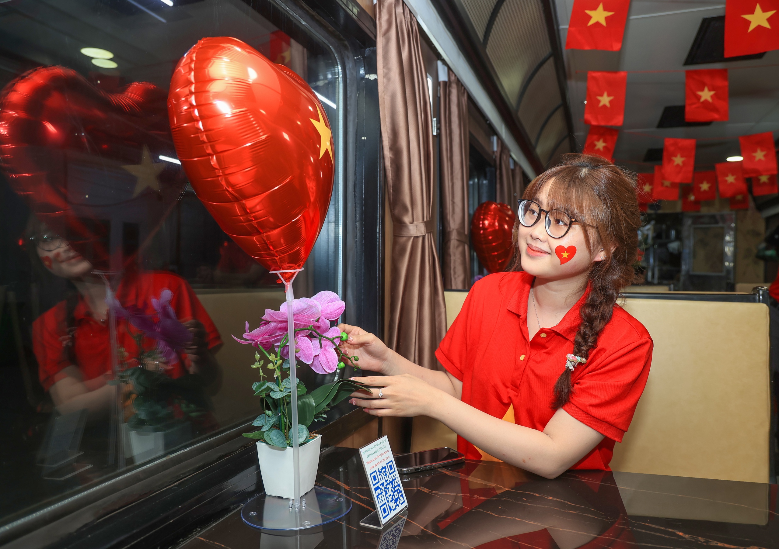 Chuyến t&agrave;u Thống nhất trọn niềm vui- Ảnh 6.