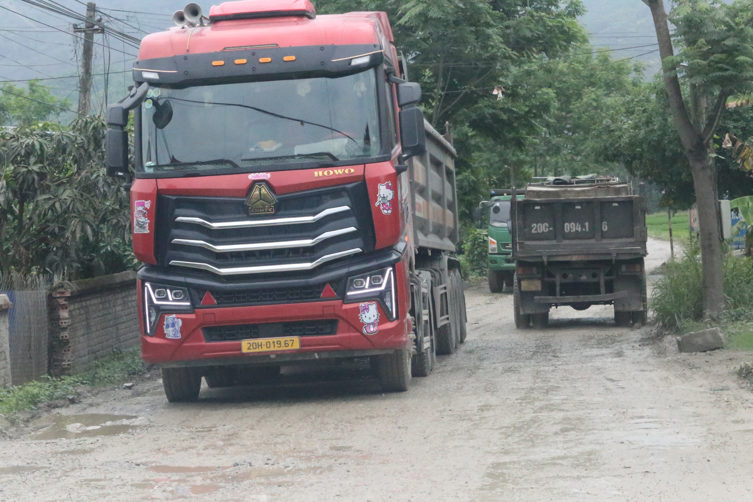 Chi ch&iacute;t hố lớn, hố nhỏ tr&ecirc;n tuyến tỉnh lộ ở Th&aacute;i Nguy&ecirc;n- Ảnh 17.