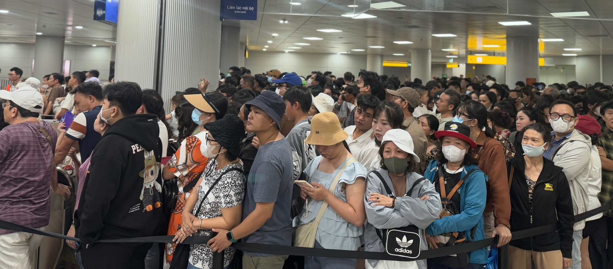 Miễn phí vé đi metro Bến Thành - Suối Tiên trong hai ngày 30/4 và 1/5- Ảnh 1. Miễn phí vé đi metro Bến Thành - Suối Tiên trong hai ngày 30/4 và 1/5- Ảnh 1.