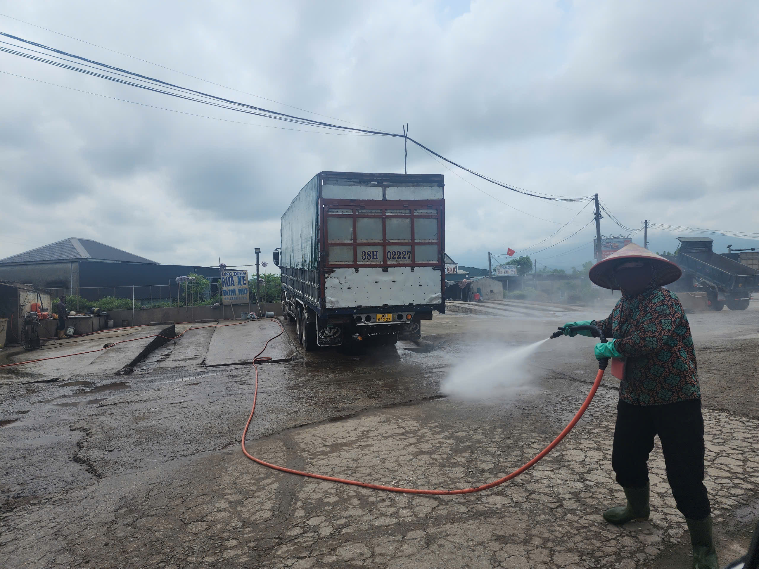 Th&ecirc;nh thang tr&ecirc;n cao tốc qua H&agrave; Tĩnh, l&aacute;i xe phấn khởi- Ảnh 5.