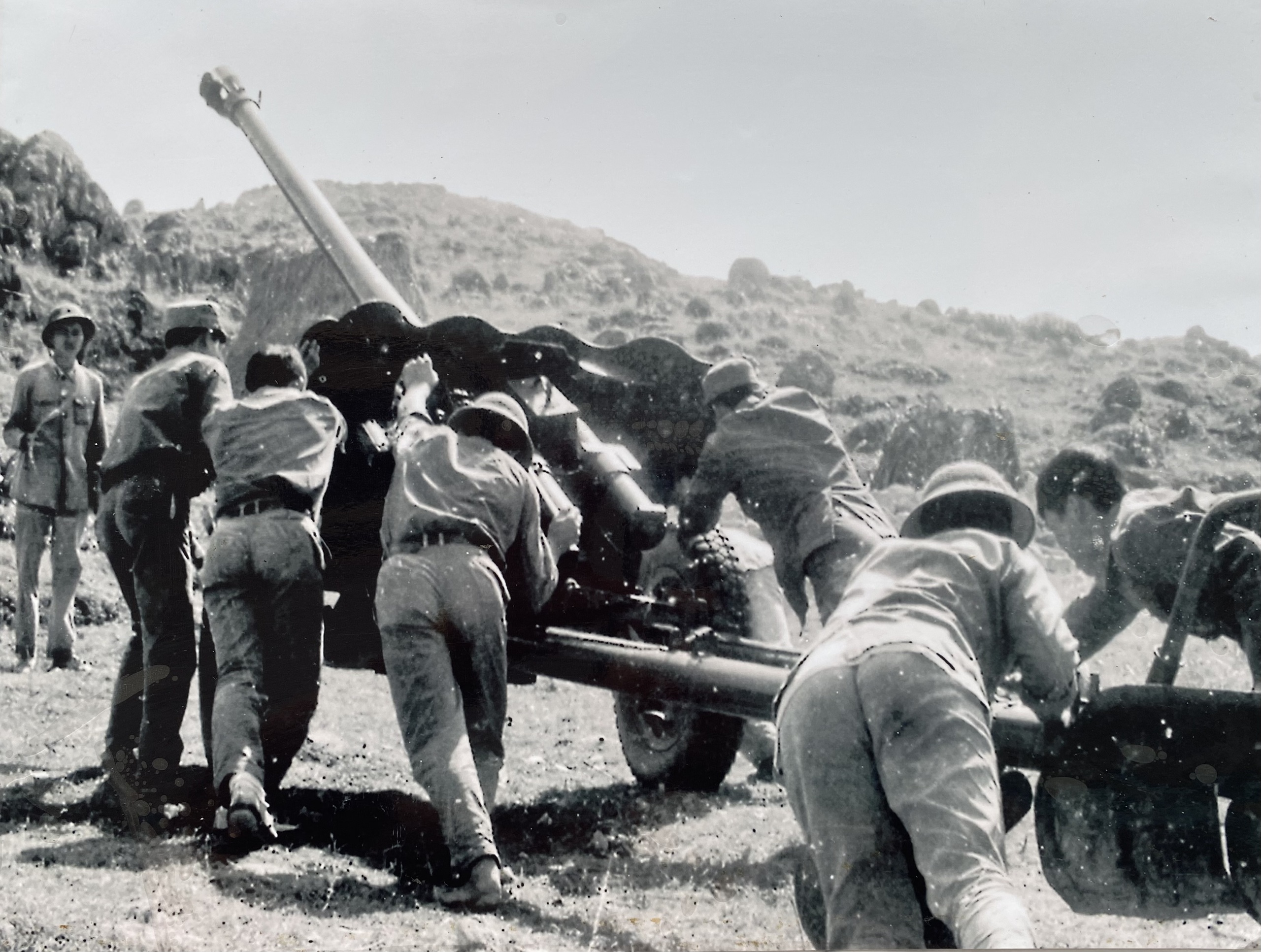 Cựu chiến binh &ocirc;n lại k&yacute; ức oanh liệt, bi thương quyết bảo vệ cầu H&agrave;m Rồng- Ảnh 6.