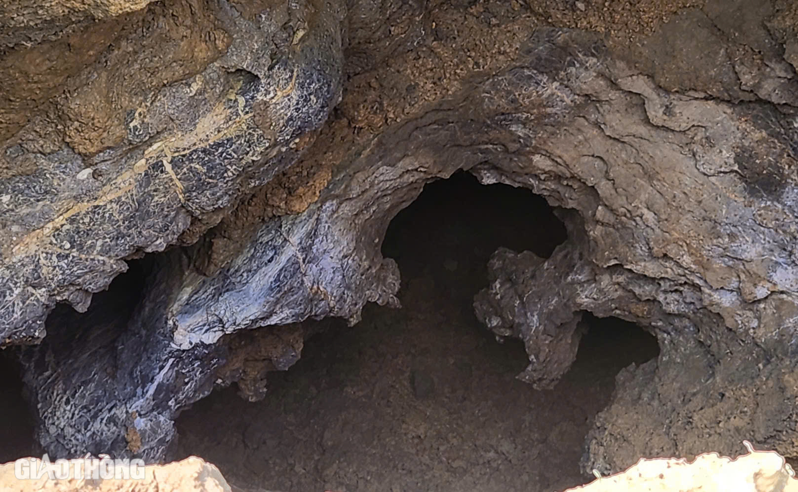 Xuất hiện nhiều điểm l&uacute;n, hố "tử thần" ở Bắc Kạn- Ảnh 14.