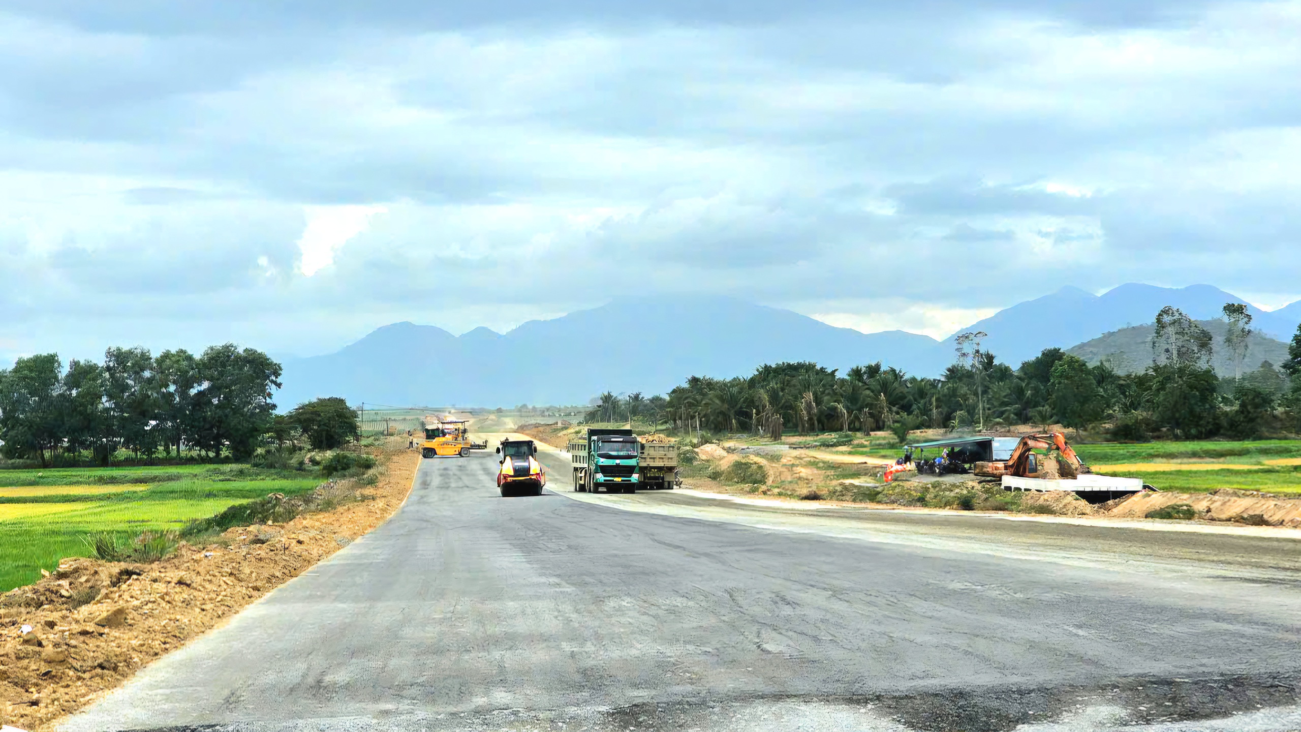 Bộ trưởng Trần Hồng Minh: Gỡ mặt bằng, tăng tiến độ cao tốc Kh&aacute;nh H&ograve;a - Bu&ocirc;n Ma Thuột- Ảnh 2.