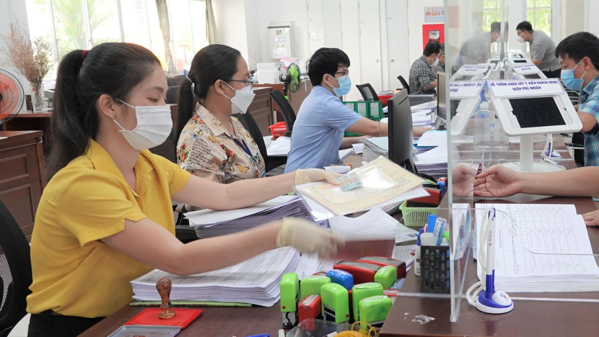 Loại bỏ tâm lý “vào nhà nước là an toàn”- Ảnh 1. Loại bỏ tâm lý “vào nhà nước là an toàn”- Ảnh 1.