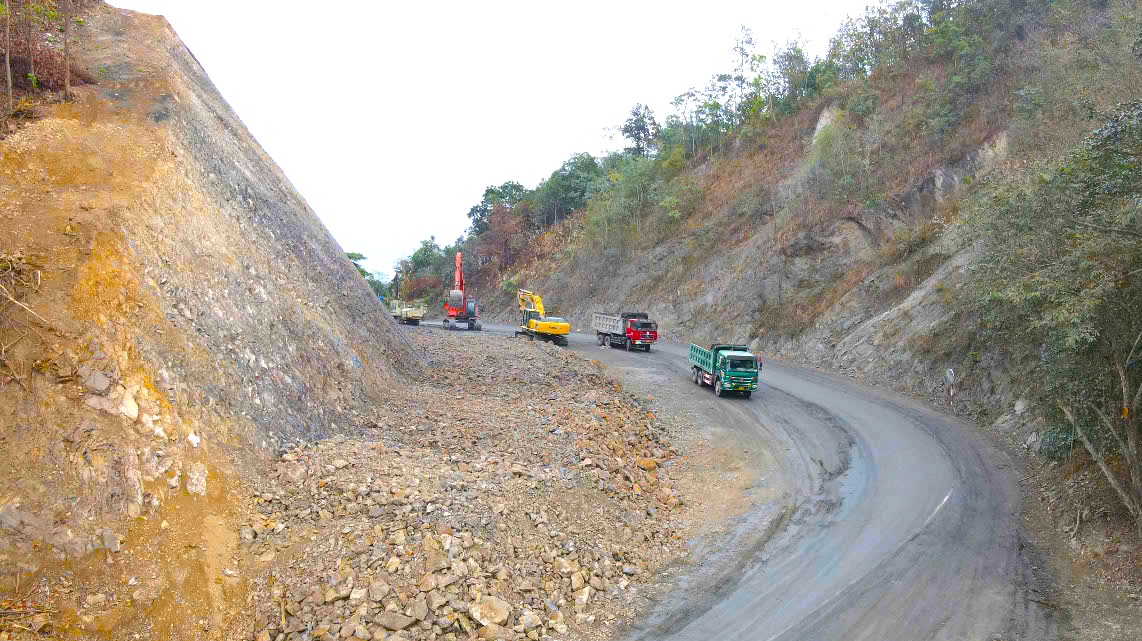 Đề nghị địa phương sớm b&agrave;n giao mặt bằng dự &aacute;n n&acirc;ng cấp QL28B- Ảnh 1.