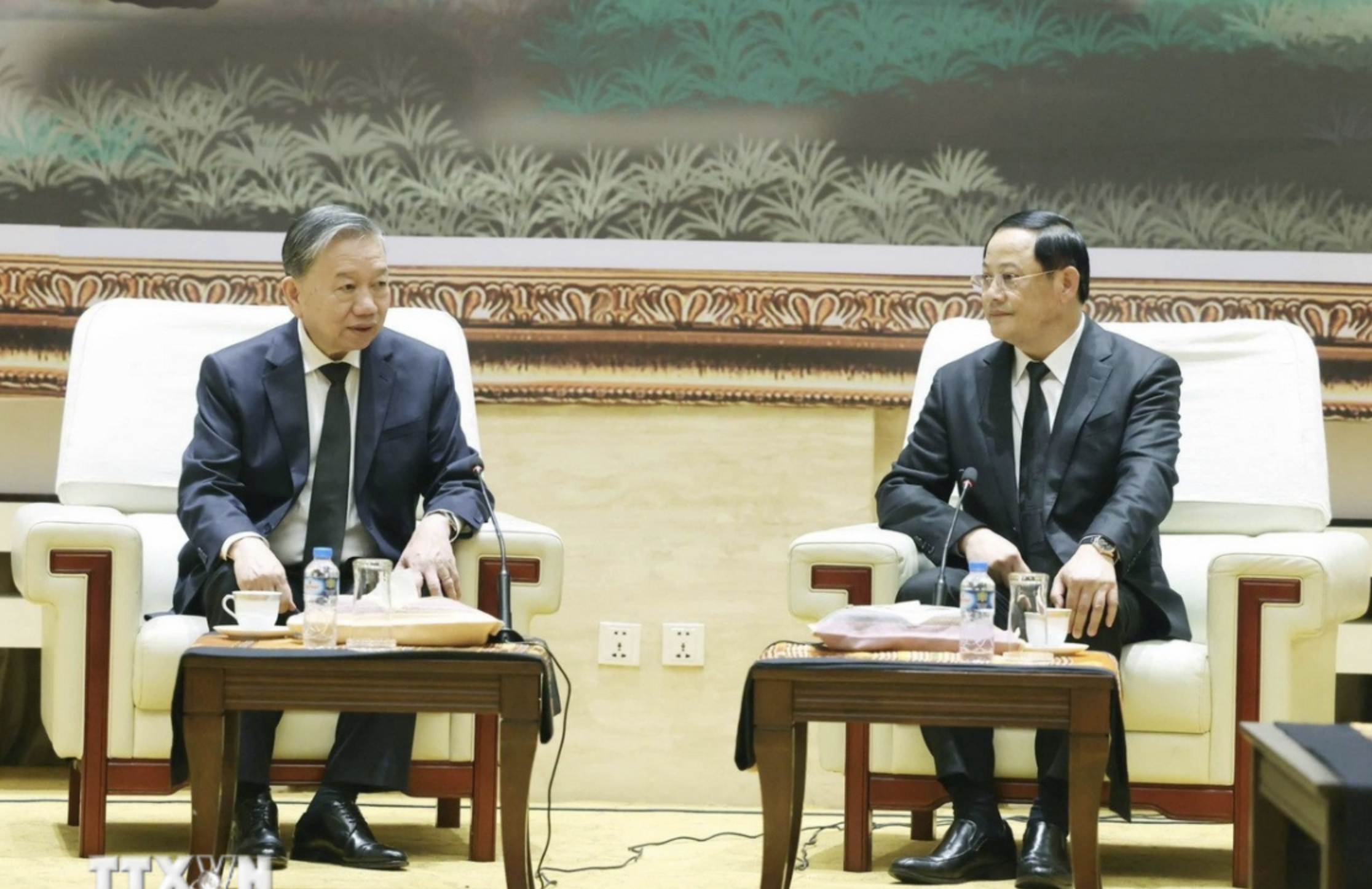 Tổng B&iacute; thư T&ocirc; L&acirc;m viếng Đại tướng Khamtay Siphandone- Ảnh 4.