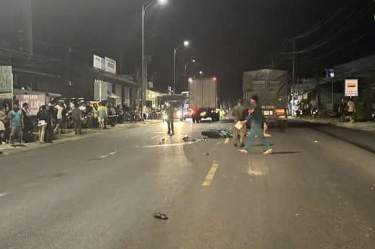 Va chạm giữa 3 xe tr&ecirc;n QL20, một thanh ni&ecirc;n tử vong tại chỗ- Ảnh 1.